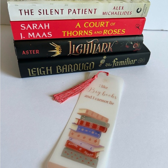 I Like Big Books And I Cannot Lie Handmade Bookmark - Picture 2 of 3